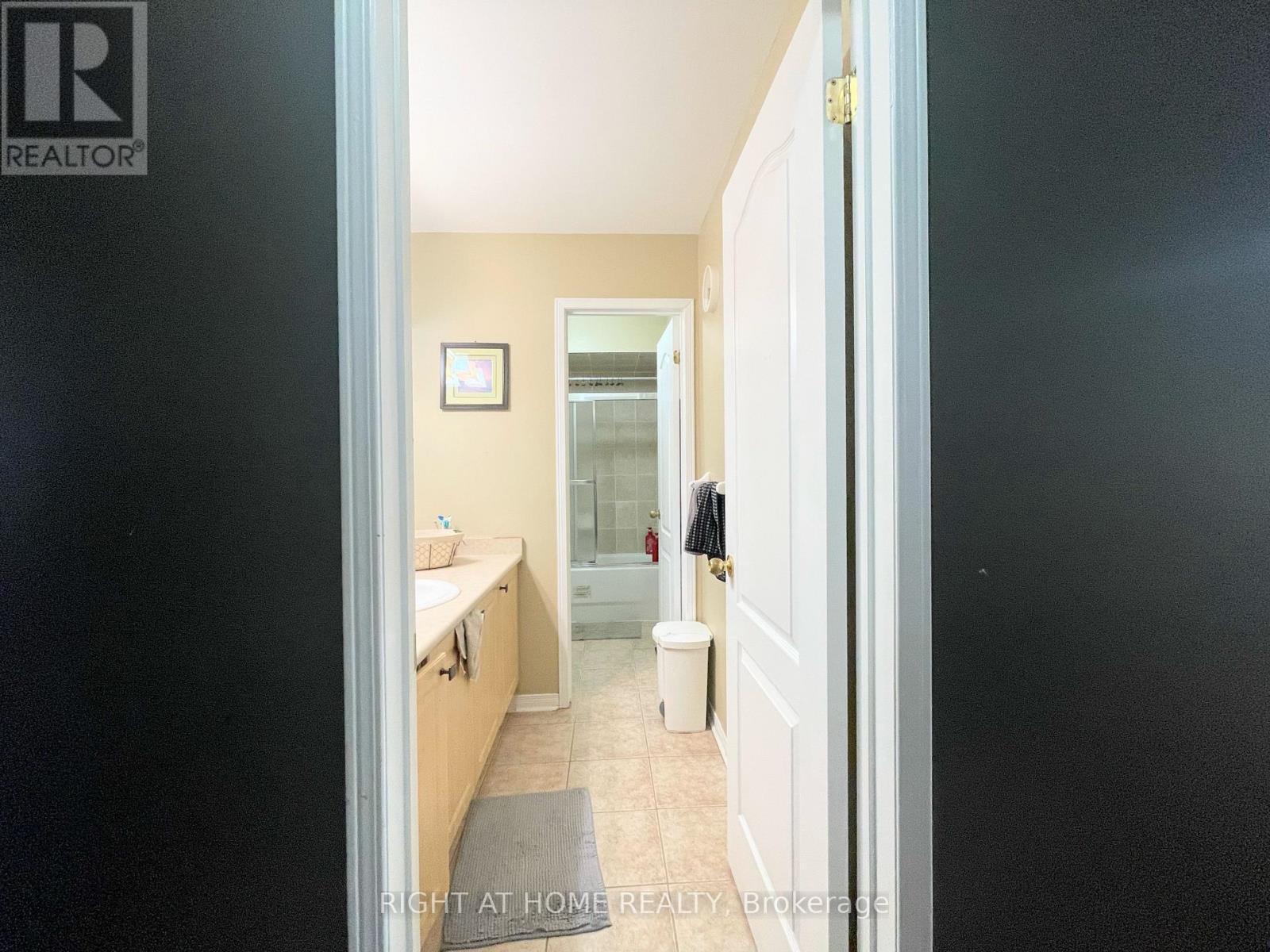 53 Knightswood Crescent, Brampton, Ontario  L7A 3W9 - Photo 17 - W12870958