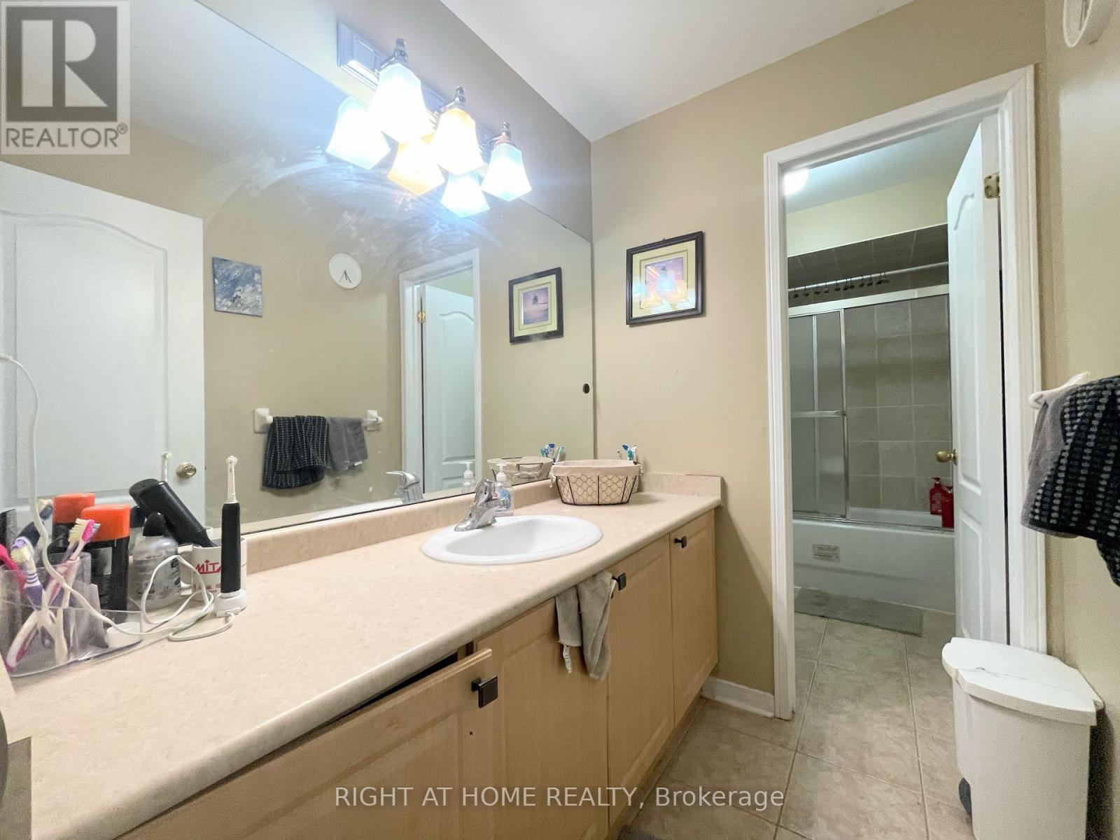 53 Knightswood Crescent, Brampton, Ontario  L7A 3W9 - Photo 18 - W12870958