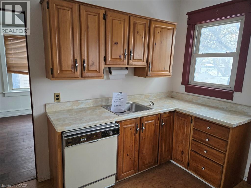 111 Park Row N, Hamilton, Ontario  L8H 4E5 - Photo 3 - 40806717