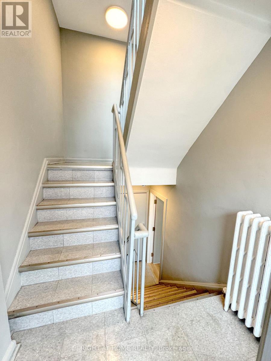 101 Sixteenth Street, Toronto, Ontario  M8V 3J9 - Photo 2 - W12870990