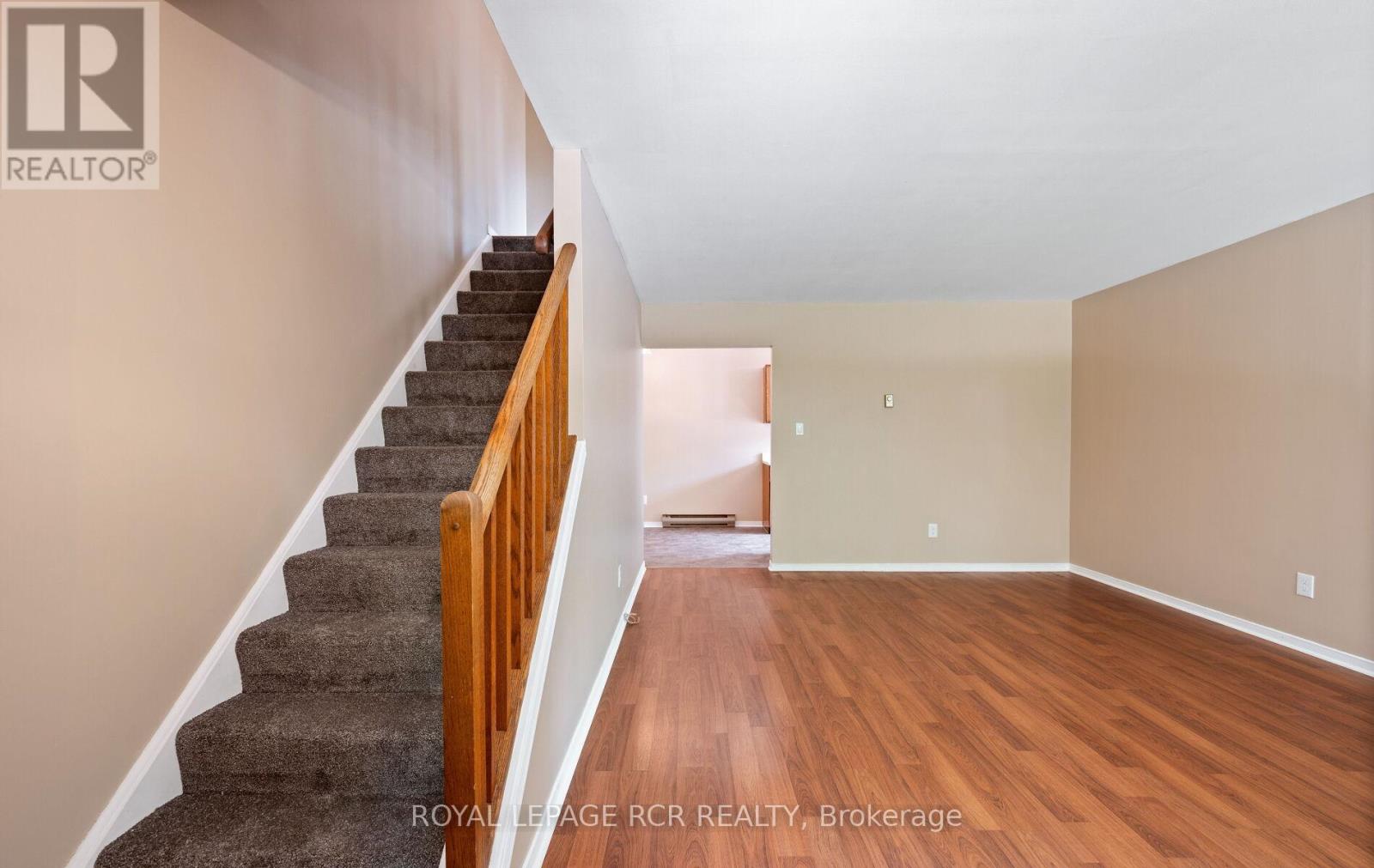 12 - 4 Cedar Drive, Orangeville, Ontario  L9W 2X6 - Photo 6 - W12870992