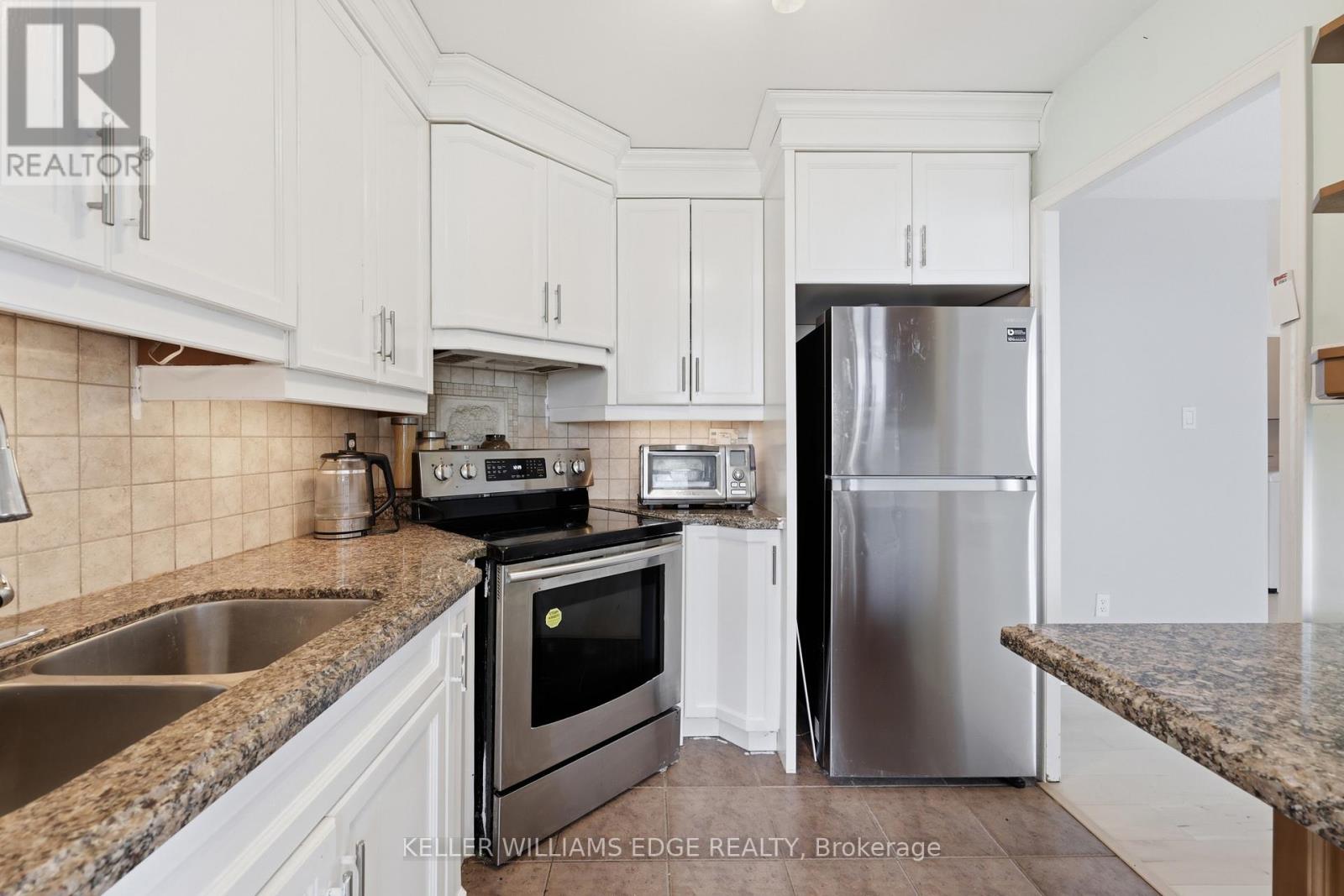 703 - 2345 Confederation Parkway, Mississauga, Ontario  L5B 2H3 - Photo 13 - W12870996