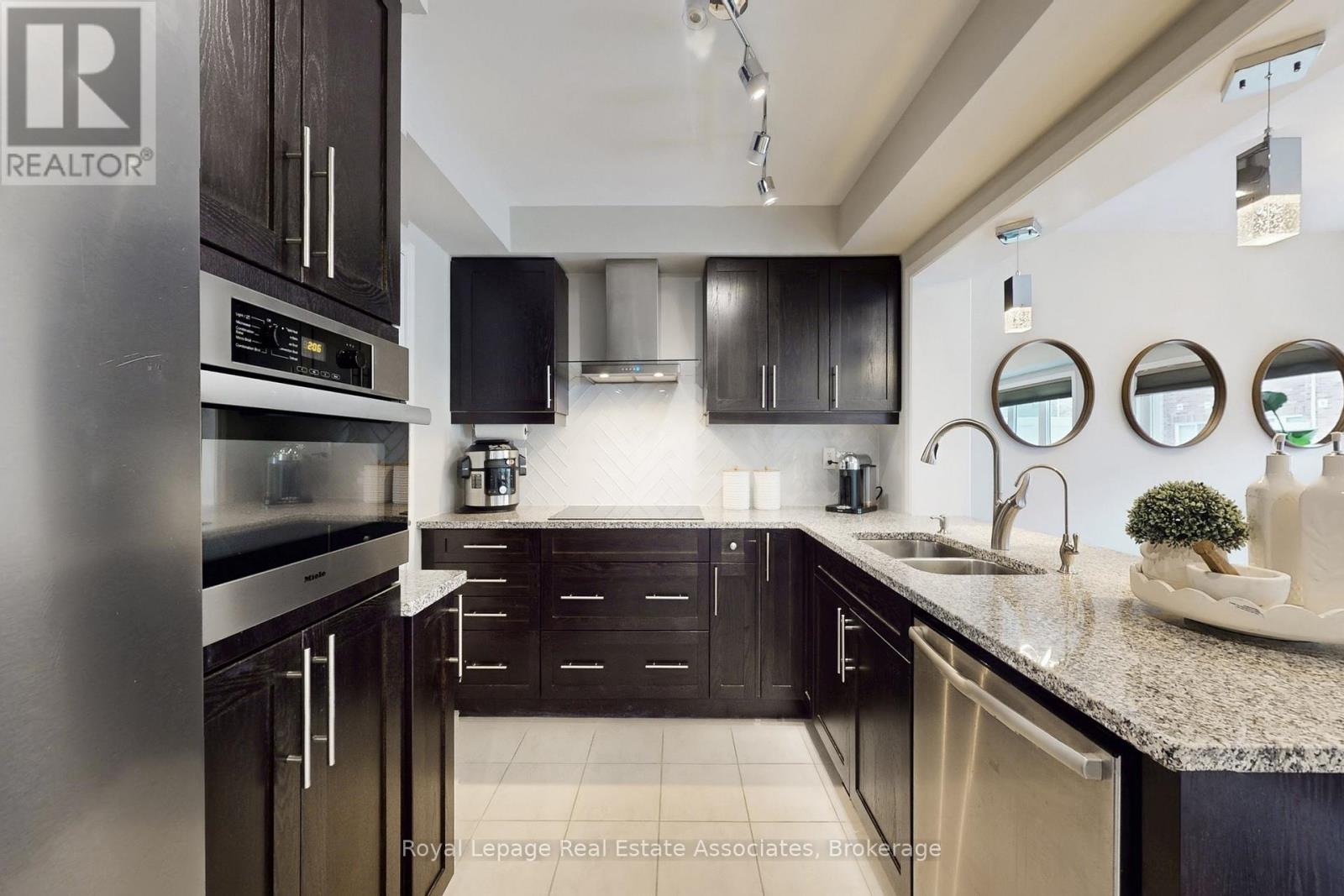 27 - 3002 Preserve Drive, Oakville, Ontario  L6M 0V5 - Photo 18 - W12871006