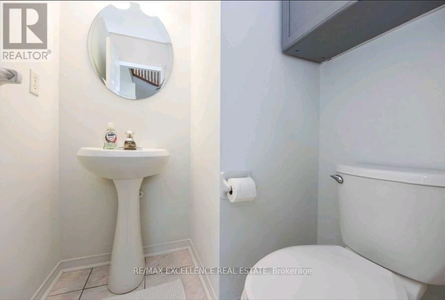 Upper - 24 Hayloft Court, Brampton (Fletcher's Creek Village), Ontario  L6X 4R7 - Photo 14 - W12871016