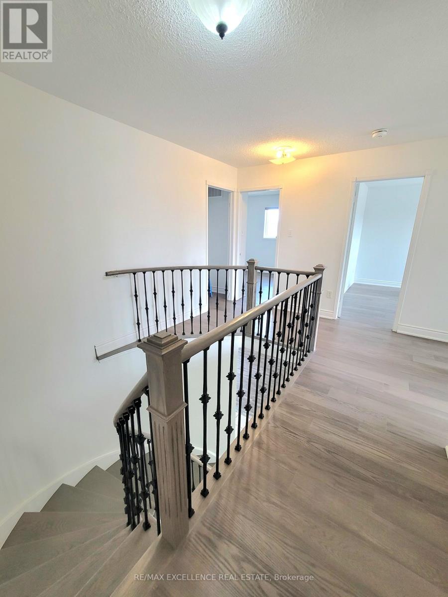 Upper - 24 Hayloft Court, Brampton (Fletcher's Creek Village), Ontario  L6X 4R7 - Photo 16 - W12871016