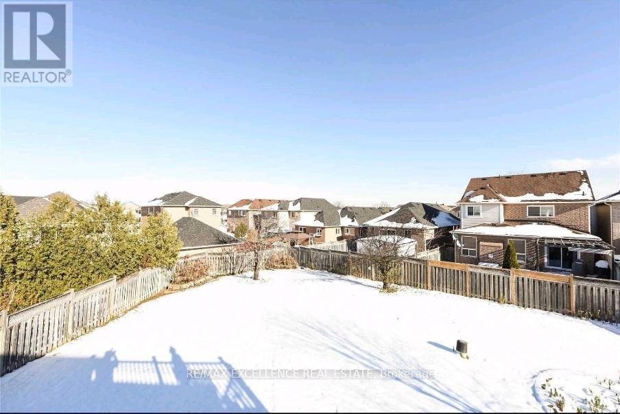 Upper - 24 Hayloft Court, Brampton (Fletcher's Creek Village), Ontario  L6X 4R7 - Photo 23 - W12871016