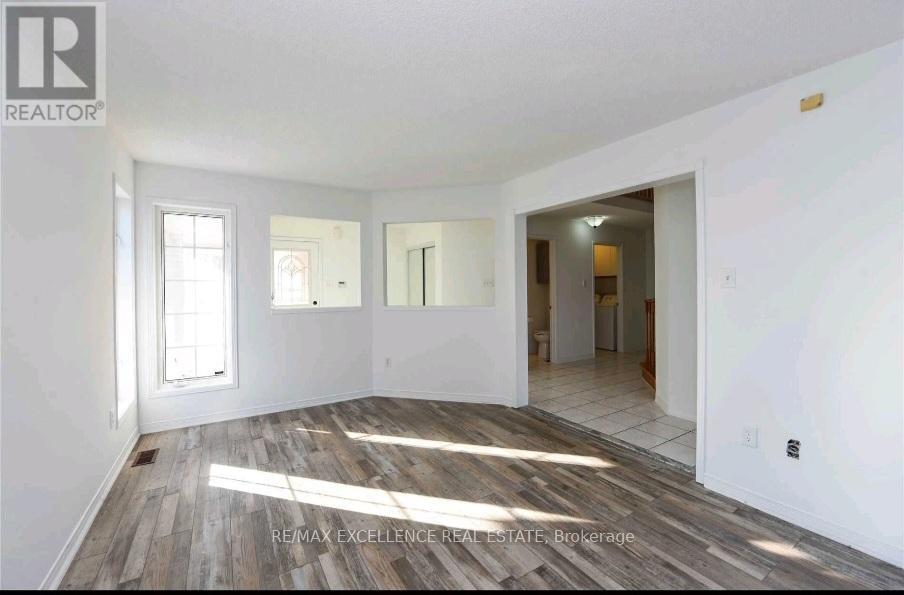 Upper - 24 Hayloft Court, Brampton (Fletcher's Creek Village), Ontario  L6X 4R7 - Photo 6 - W12871016