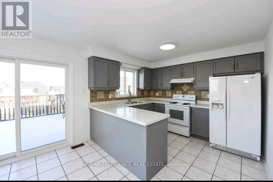 Upper - 24 Hayloft Court, Brampton (Fletcher's Creek Village), Ontario  L6X 4R7 - Photo 9 - W12871016