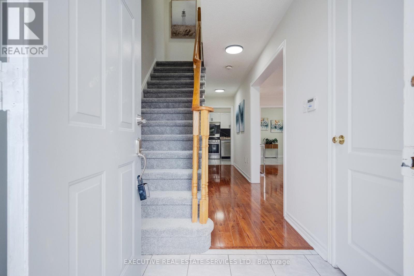 95 Yellow Brick Road, Brampton, Ontario  L6V 4K7 - Photo 6 - W12871024