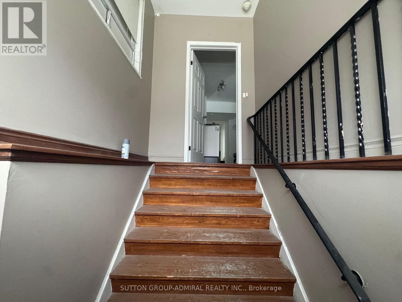 2000 Eglinton Avenue W, Toronto, Ontario  M6E 2J9 - Photo 3 - W12871094