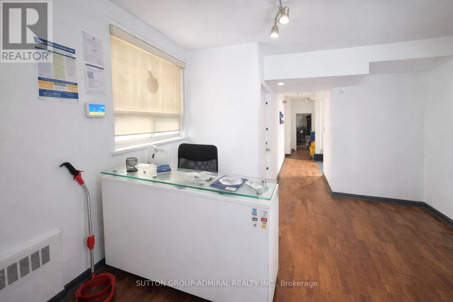 2000 Eglinton Avenue W, Toronto, Ontario  M6E 2J9 - Photo 4 - W12871094