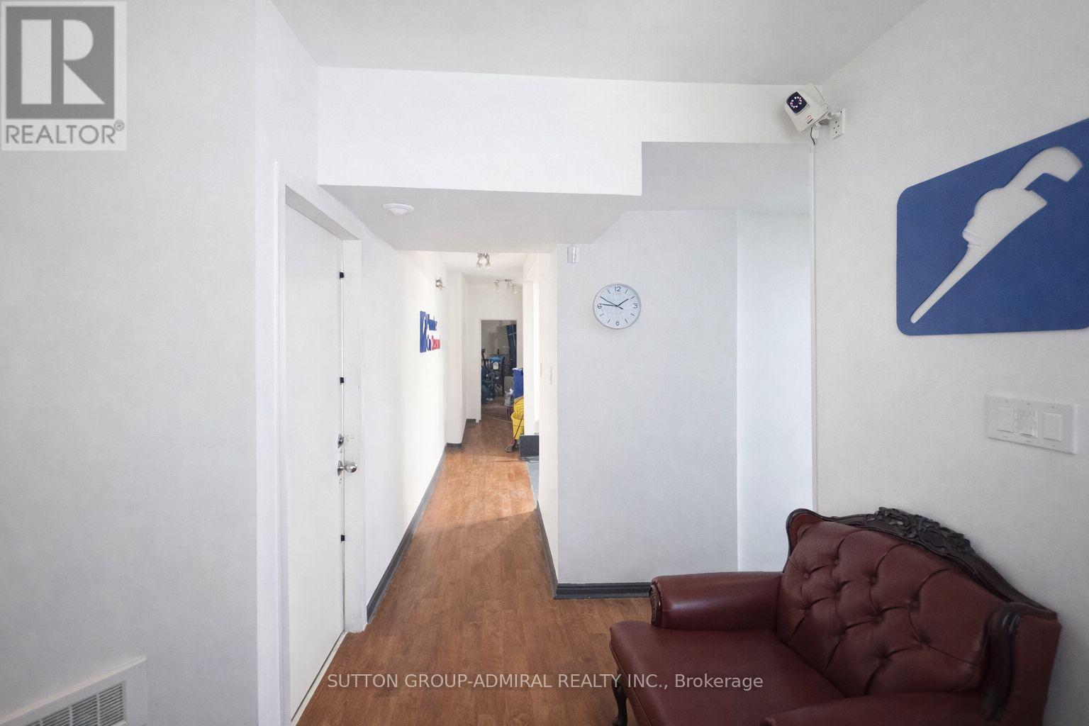 2000 Eglinton Avenue W, Toronto, Ontario  M6E 2J9 - Photo 5 - W12871094