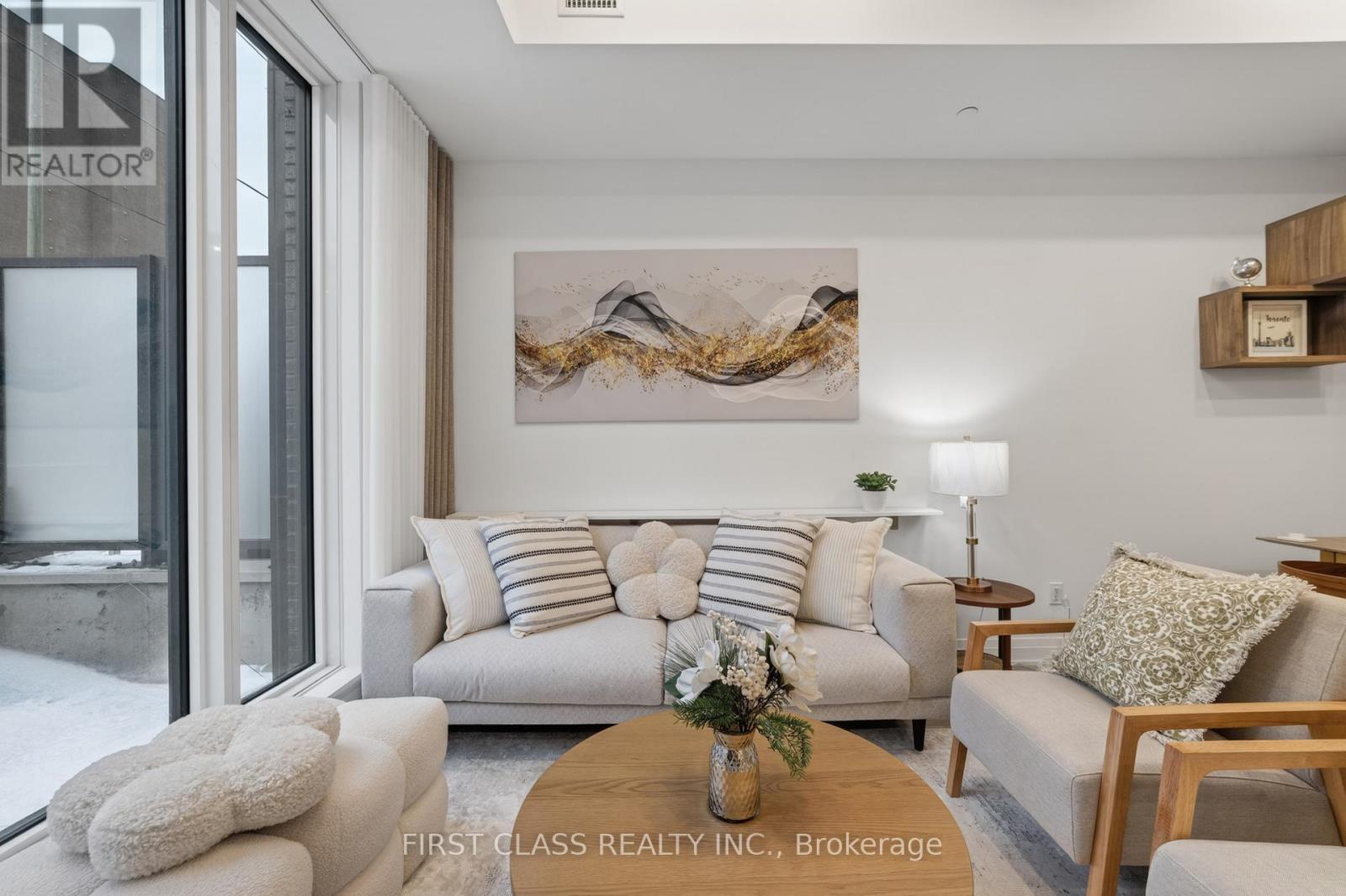 Th05 - 21 Park Street E, Mississauga, Ontario  L5G 0C2 - Photo 16 - W12871112