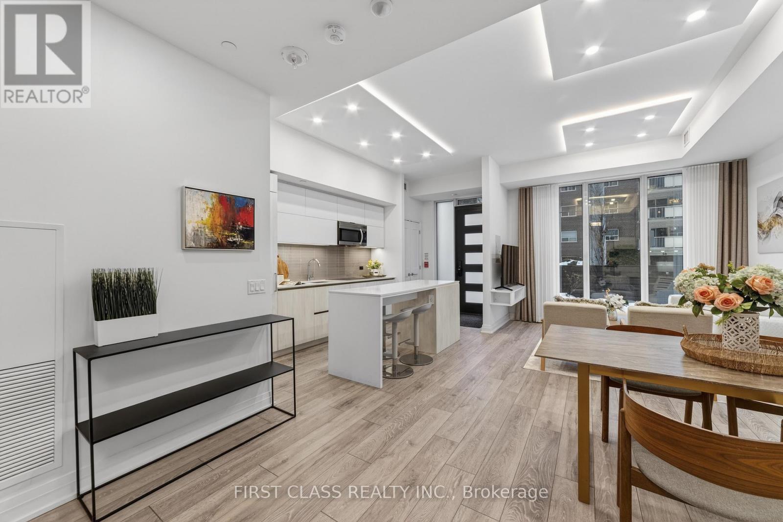 Th05 - 21 Park Street E, Mississauga, Ontario  L5G 0C2 - Photo 23 - W12871112