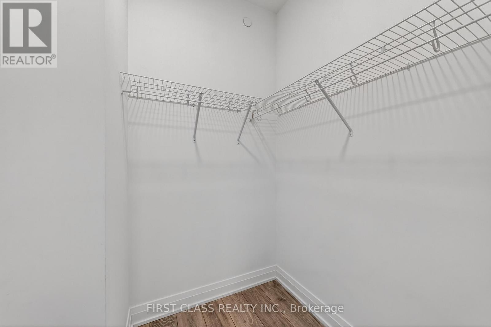 Th05 - 21 Park Street E, Mississauga, Ontario  L5G 0C2 - Photo 27 - W12871112