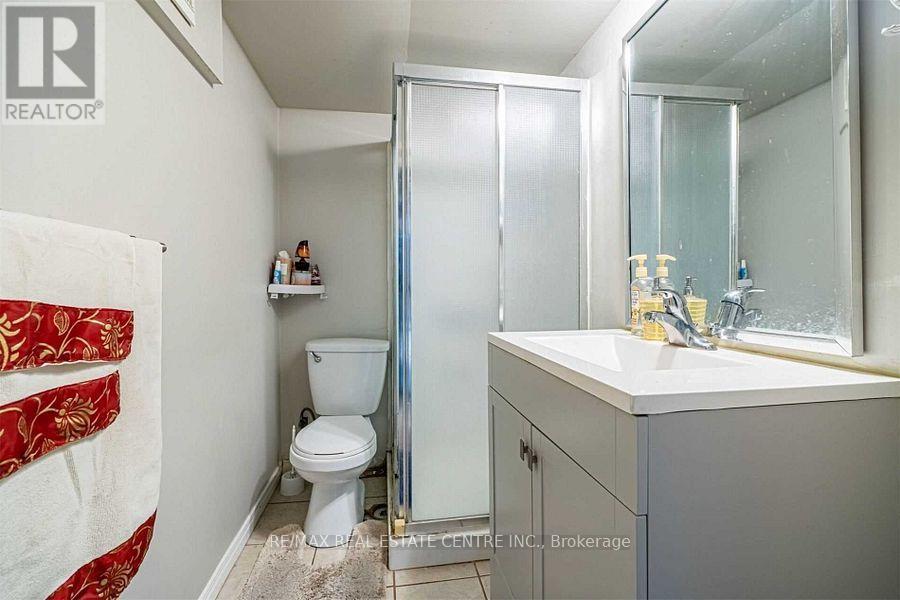 Bsmt - 3419 Fountain Park Avenue, Mississauga, Ontario  L5M 7E4 - Photo 5 - W12871134