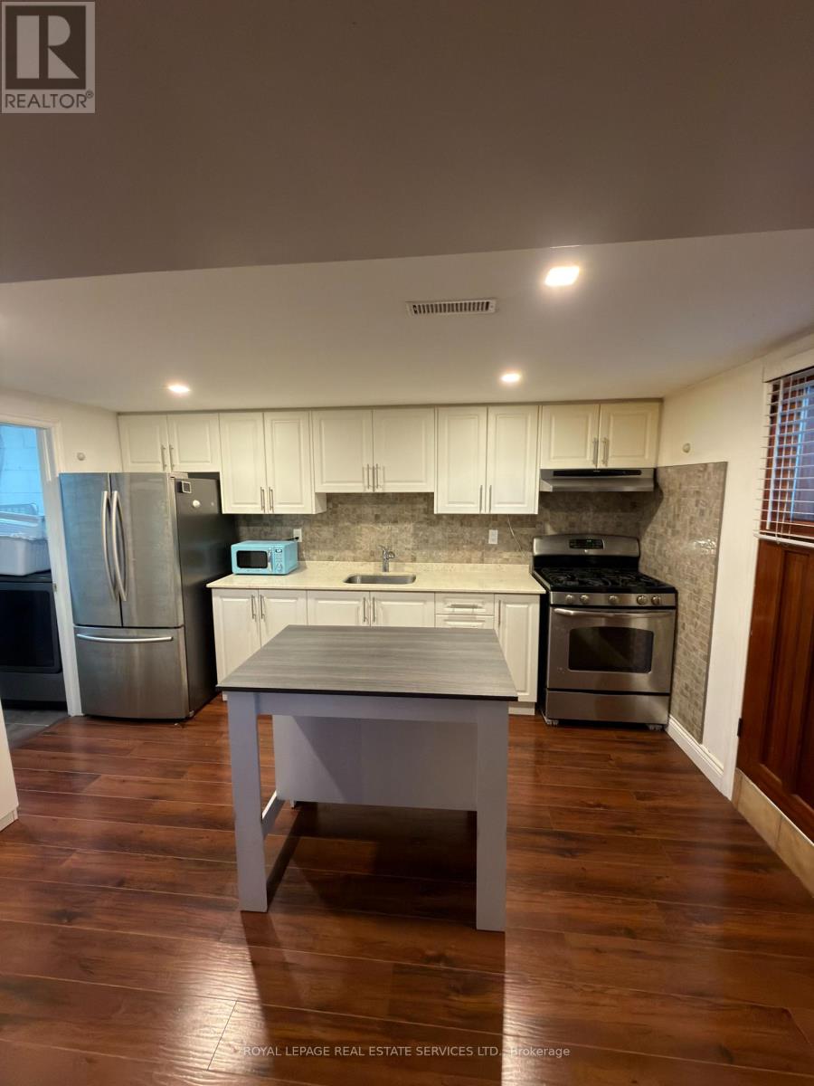 2399 Cashmere Avenue, Mississauga, Ontario  L5B 2M7 - Photo 7 - W12871138