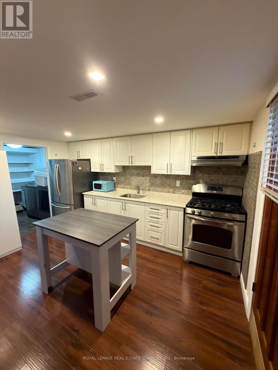 2399 Cashmere Avenue, Mississauga, Ontario  L5B 2M7 - Photo 8 - W12871138