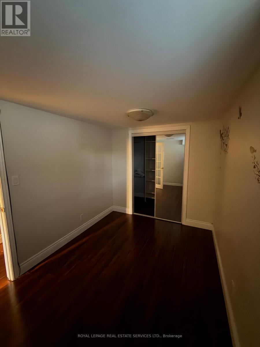 2399 Cashmere Avenue, Mississauga, Ontario  L5B 2M7 - Photo 9 - W12871138