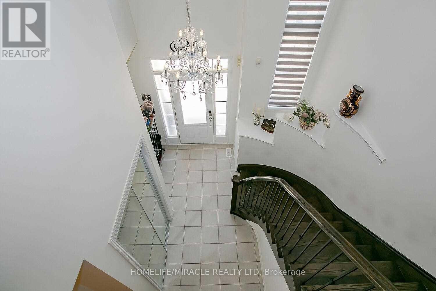 38 Leadenhall Road, Brampton, Ontario  L7A 4G3 - Photo 22 - W12871156