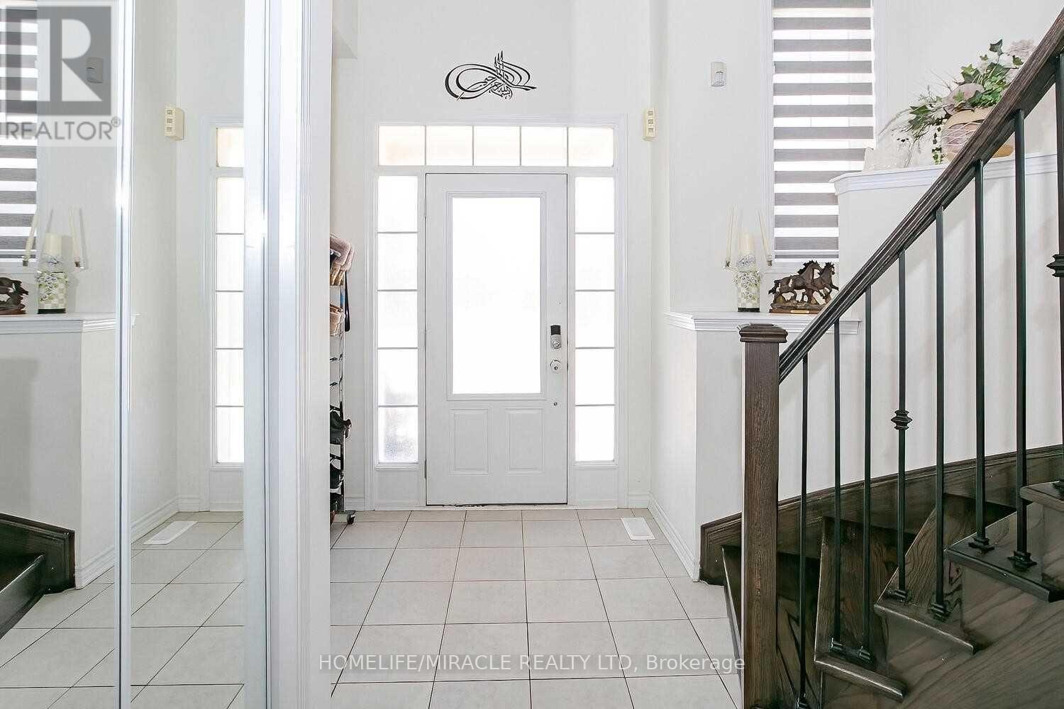 38 Leadenhall Road, Brampton, Ontario  L7A 4G3 - Photo 28 - W12871156