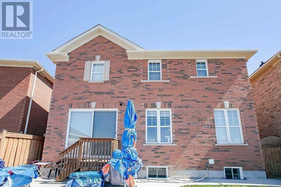 38 Leadenhall Road, Brampton, Ontario  L7A 4G3 - Photo 33 - W12871156