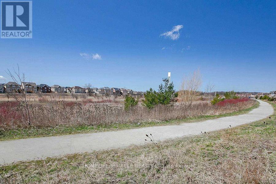 38 Leadenhall Road, Brampton, Ontario  L7A 4G3 - Photo 35 - W12871156