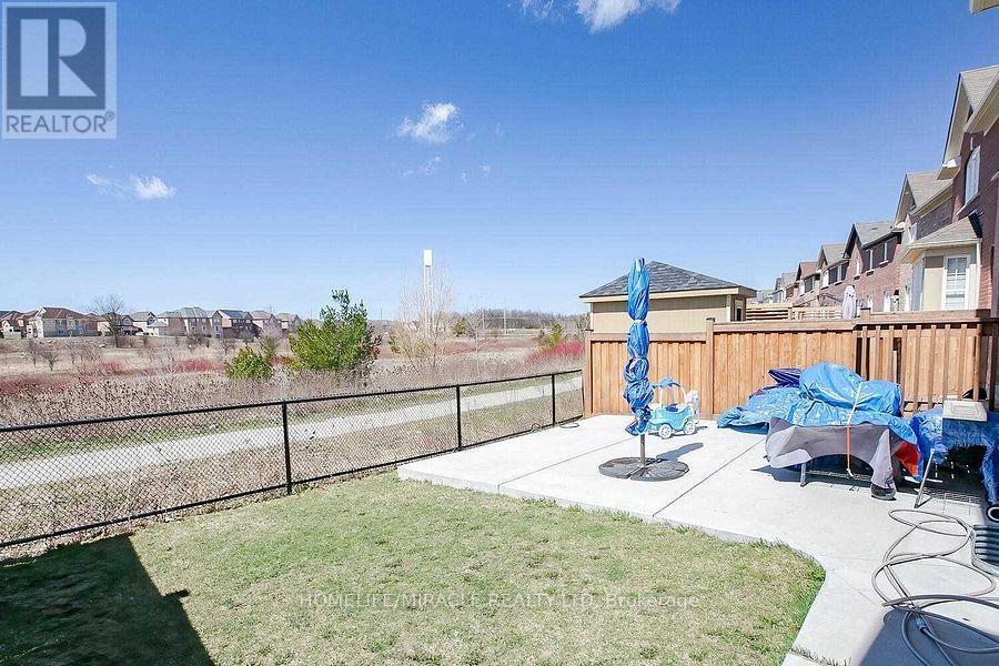 38 Leadenhall Road, Brampton, Ontario  L7A 4G3 - Photo 37 - W12871156