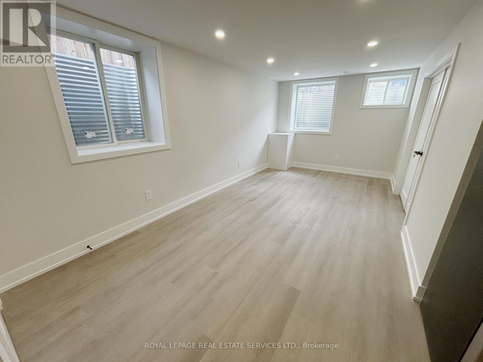 Basement - 422 Blinco Terrace, Milton, Ontario  L9T 8Y8 - Photo 4 - W12871158