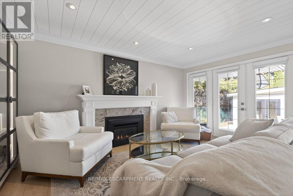 677 King Road, Burlington, Ontario  L7T 3K5 - Photo 18 - W12871214