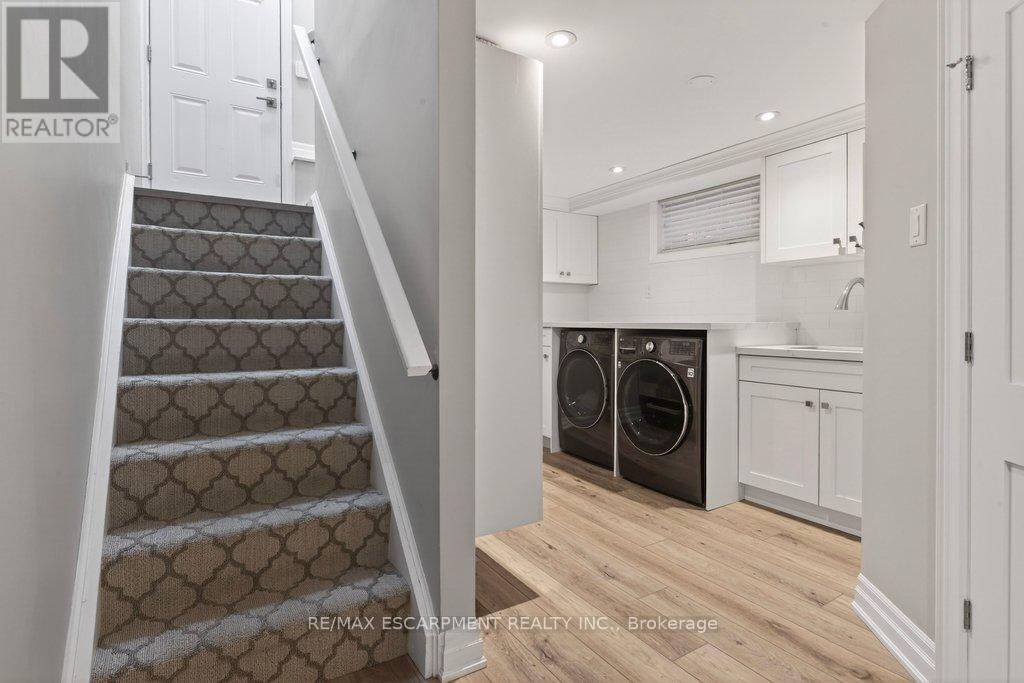 677 King Road, Burlington, Ontario  L7T 3K5 - Photo 32 - W12871214