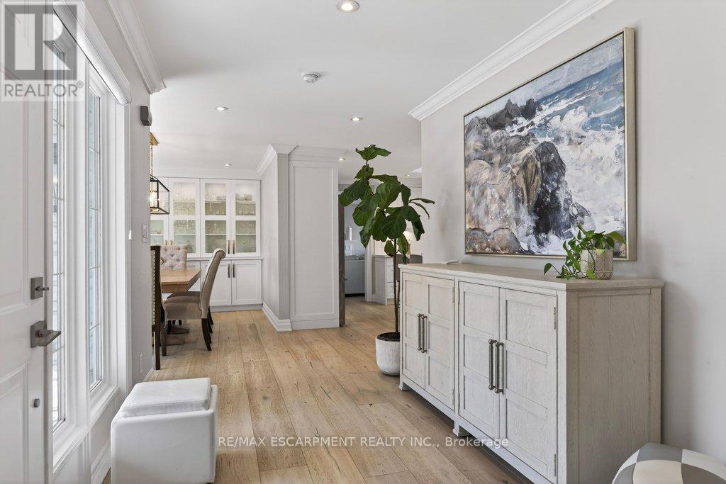 677 King Road, Burlington, Ontario  L7T 3K5 - Photo 4 - W12871214