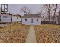 216 7 Street N, Vauxhall, Alberta