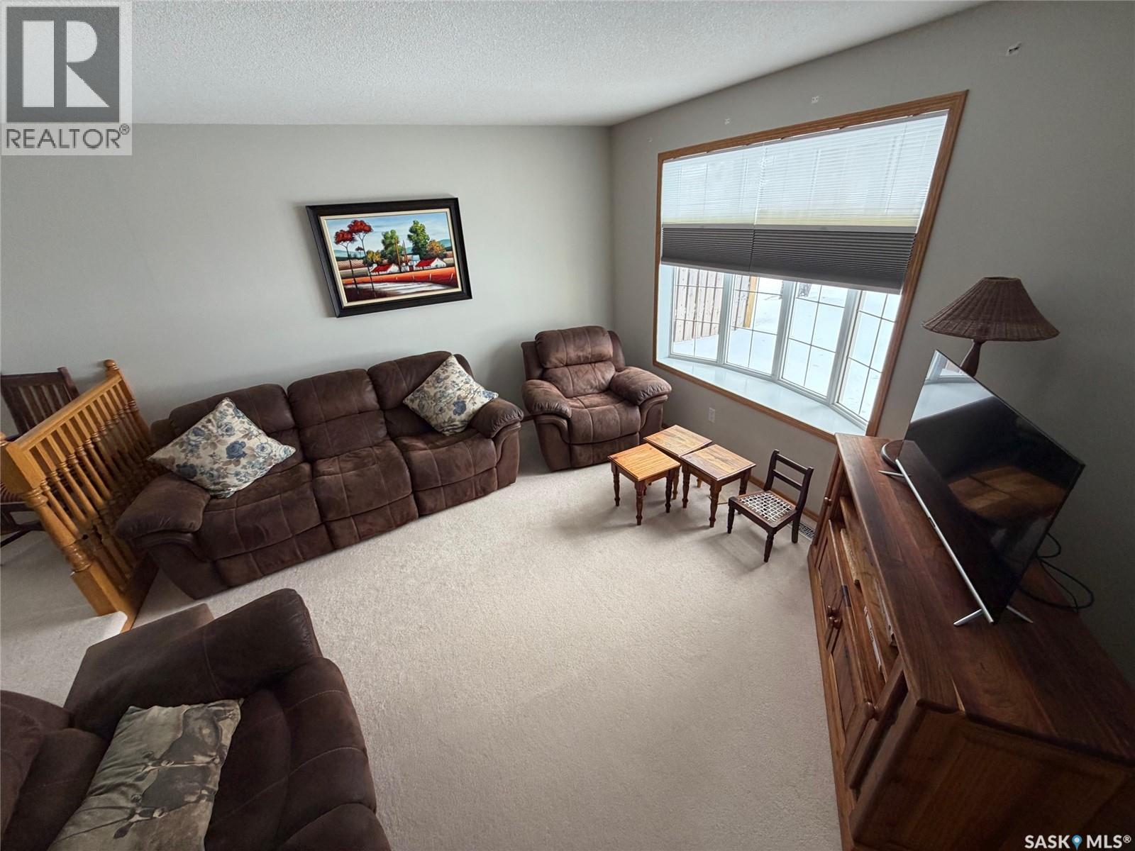 718 Donald Street, Hudson Bay, Saskatchewan  S0E 0Y0 - Photo 8 - SK030176