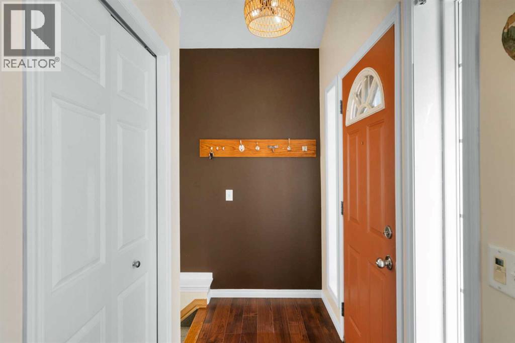 268 Mt Aberdeen Close Se, Calgary, Alberta  T2Z 3N3 - Photo 3 - A2287219