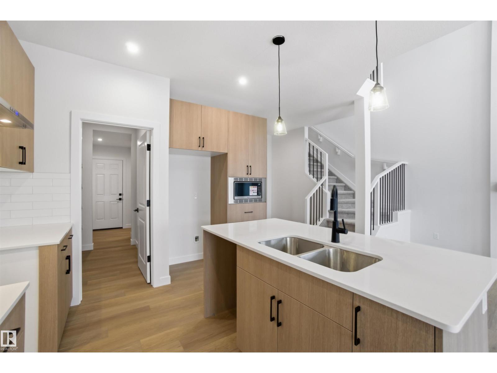 19348 29 Av Nw, Edmonton, Alberta  T6M 3B1 - Photo 3 - E4476484