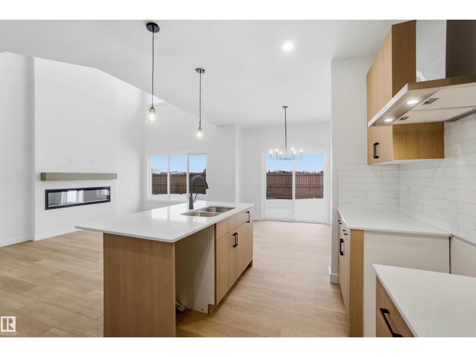 19348 29 Av Nw, Edmonton, Alberta  T6M 3B1 - Photo 2 - E4476484