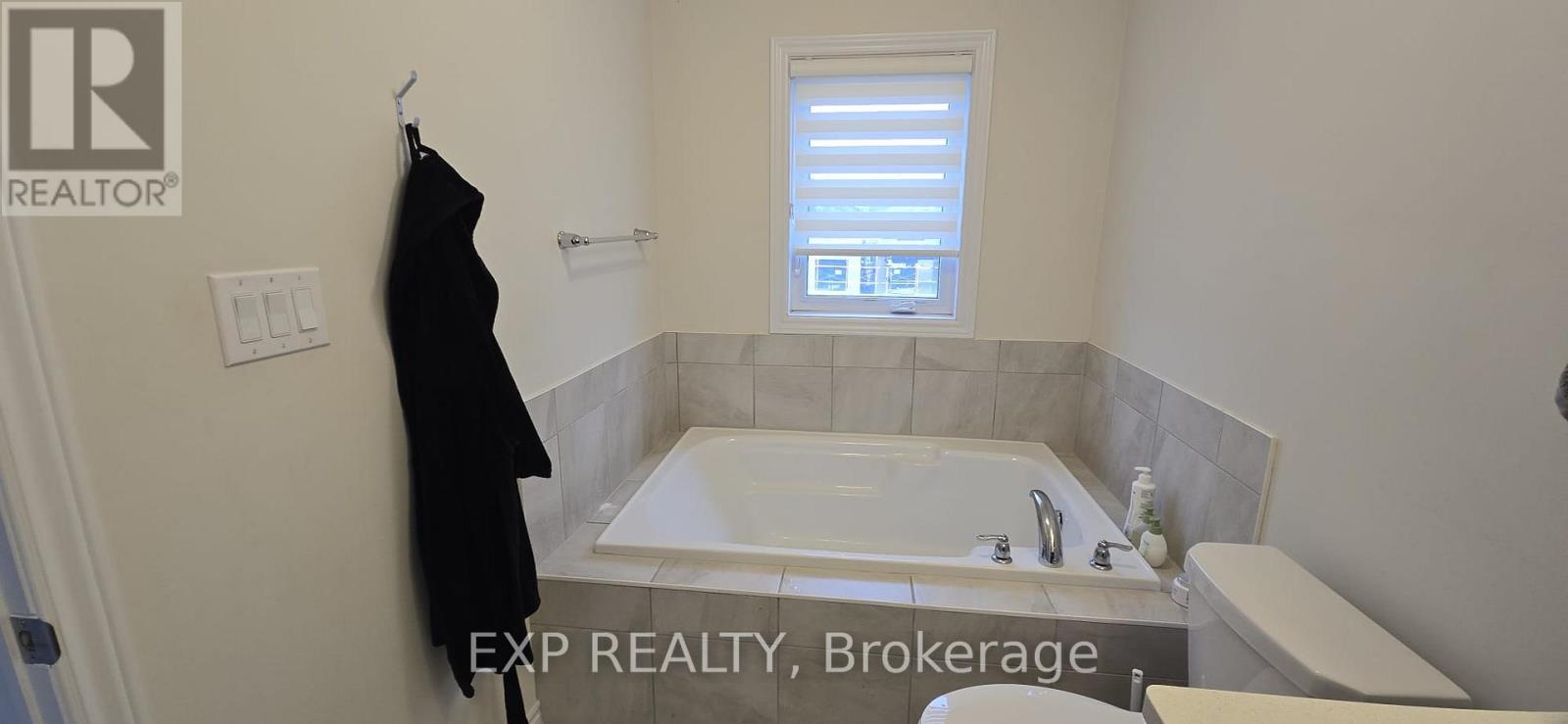 101 Vanilla Trail, Thorold, Ontario  L2V 0L1 - Photo 35 - X12871102