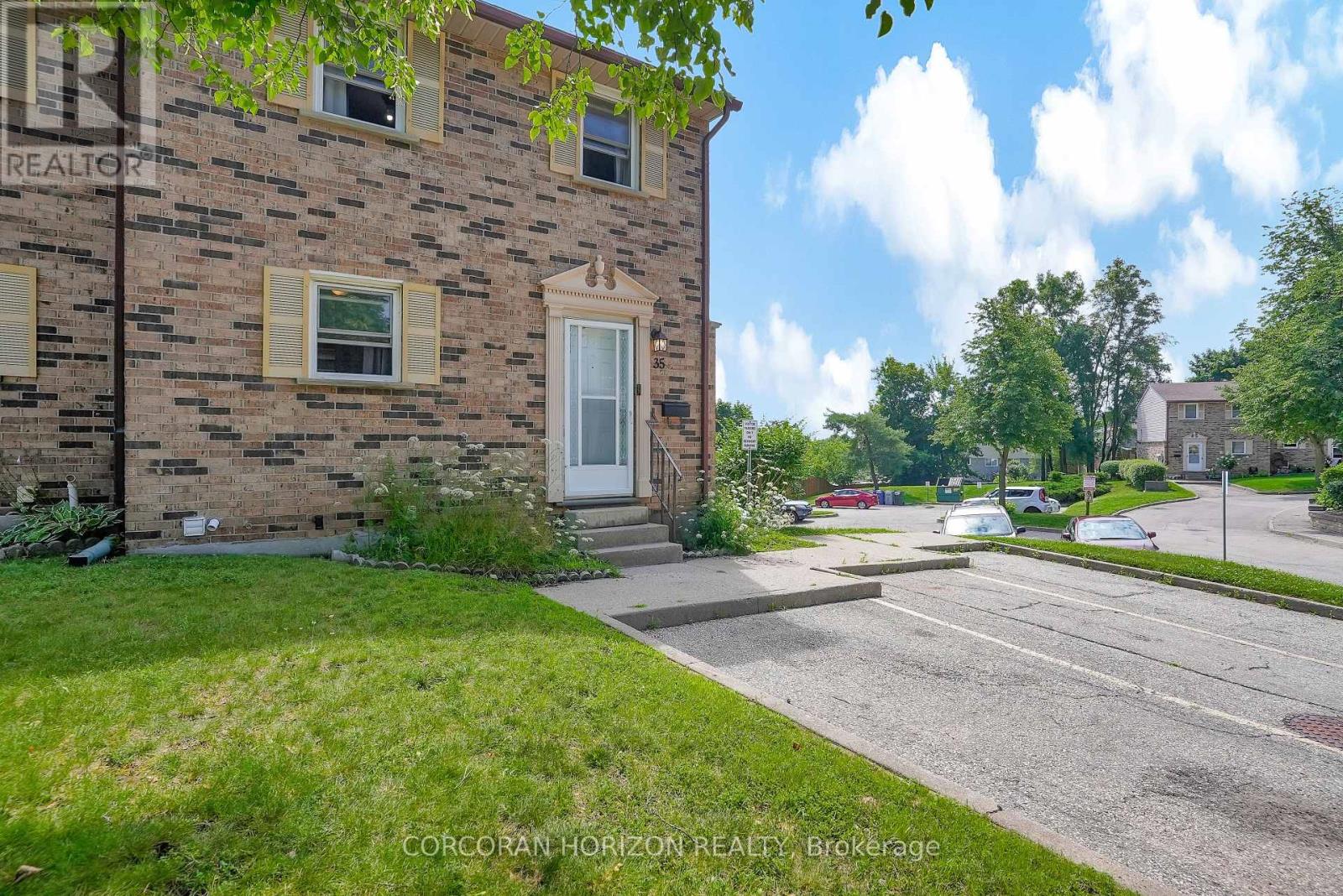 35 - 175 Cedar Street, Cambridge, Ontario  N1S 4X9 - Photo 2 - X12871154