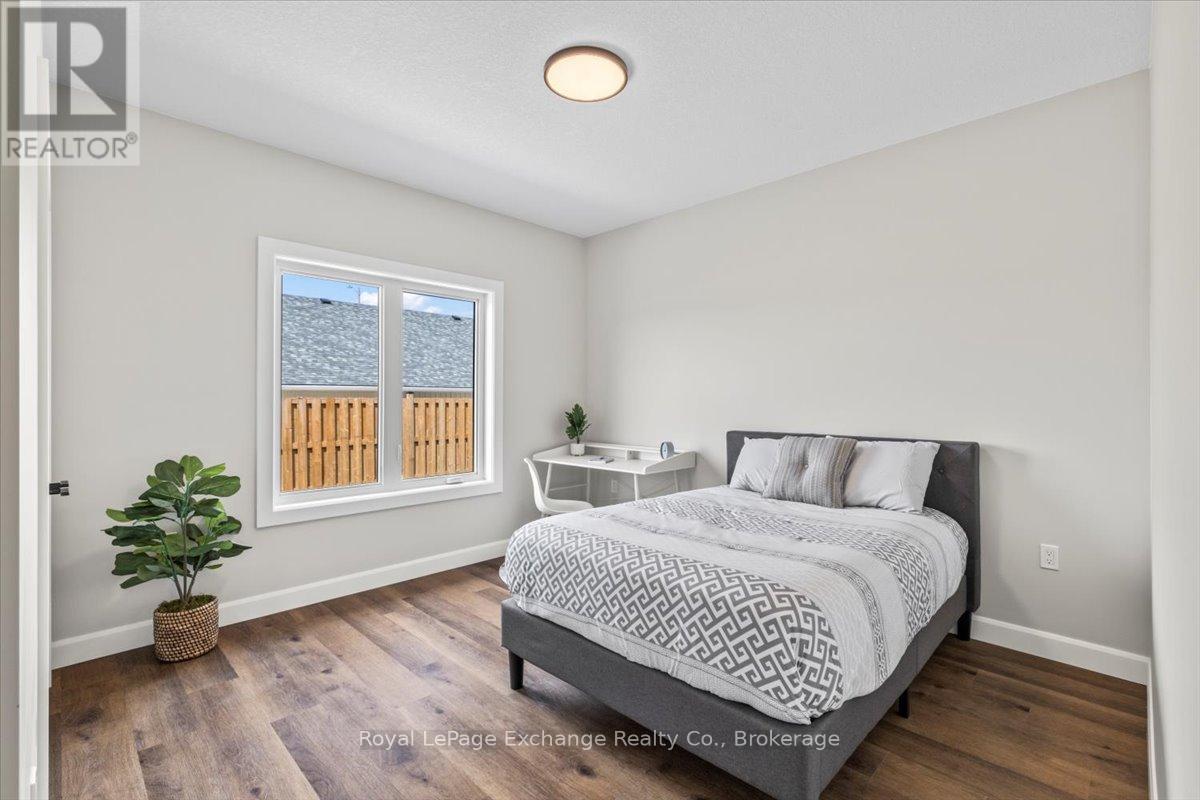 44 - 1071 Waterloo Street N, Saugeen Shores, Ontario  N0H 2C6 - Photo 17 - X12499126