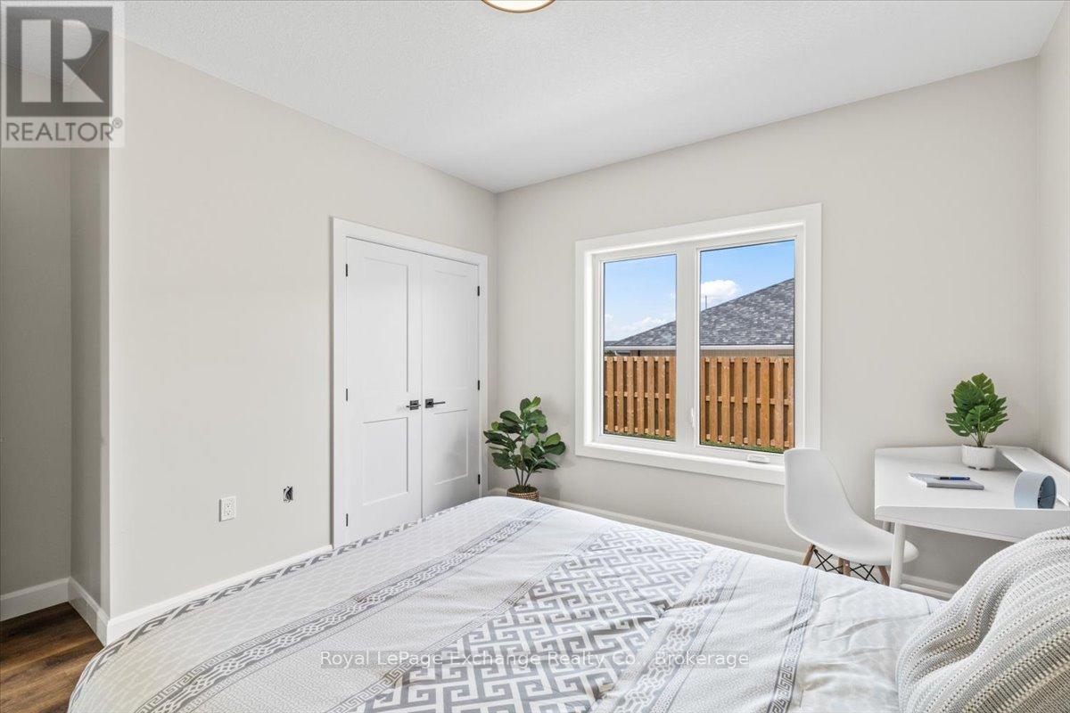 44 - 1071 Waterloo Street N, Saugeen Shores, Ontario  N0H 2C6 - Photo 16 - X12499126