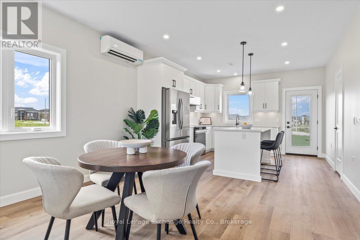 44 - 1071 Waterloo Street N, Saugeen Shores, Ontario  N0H 2C6 - Photo 15 - X12499126