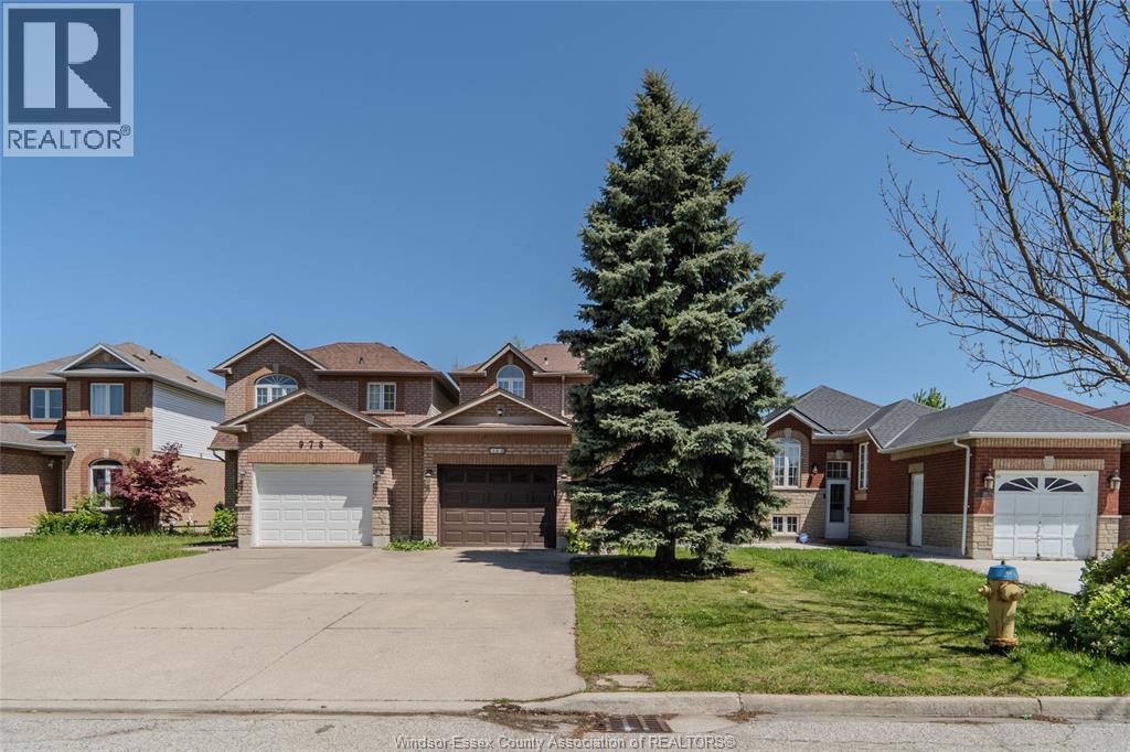 980 Lemonwood Crescent, Windsor, Ontario  N9G 2R7 - Photo 2 - 26005006