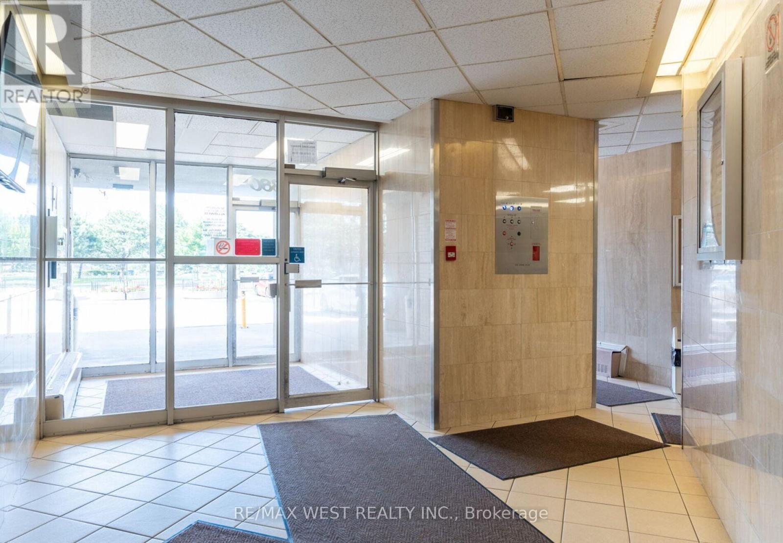 605 - 380 Dixon Road, Toronto (Kingsview Village-The Westway), Ontario  M9R 1T3 - Photo 3 - W12845206