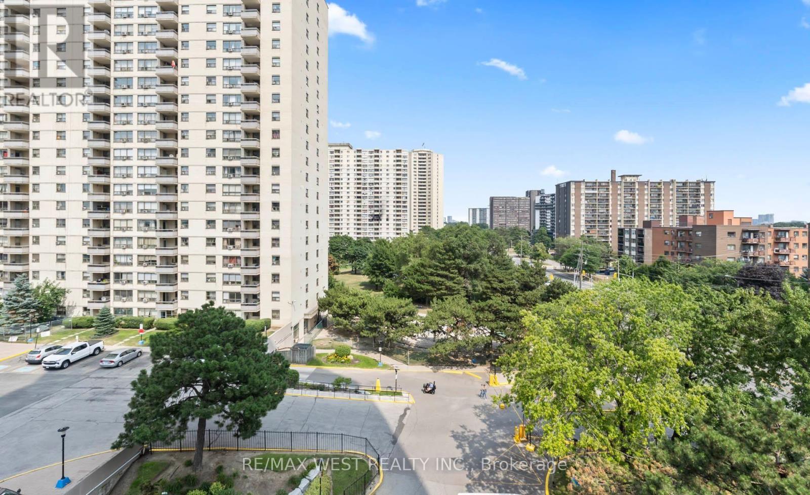 605 - 380 Dixon Road, Toronto (Kingsview Village-The Westway), Ontario  M9R 1T3 - Photo 26 - W12845206