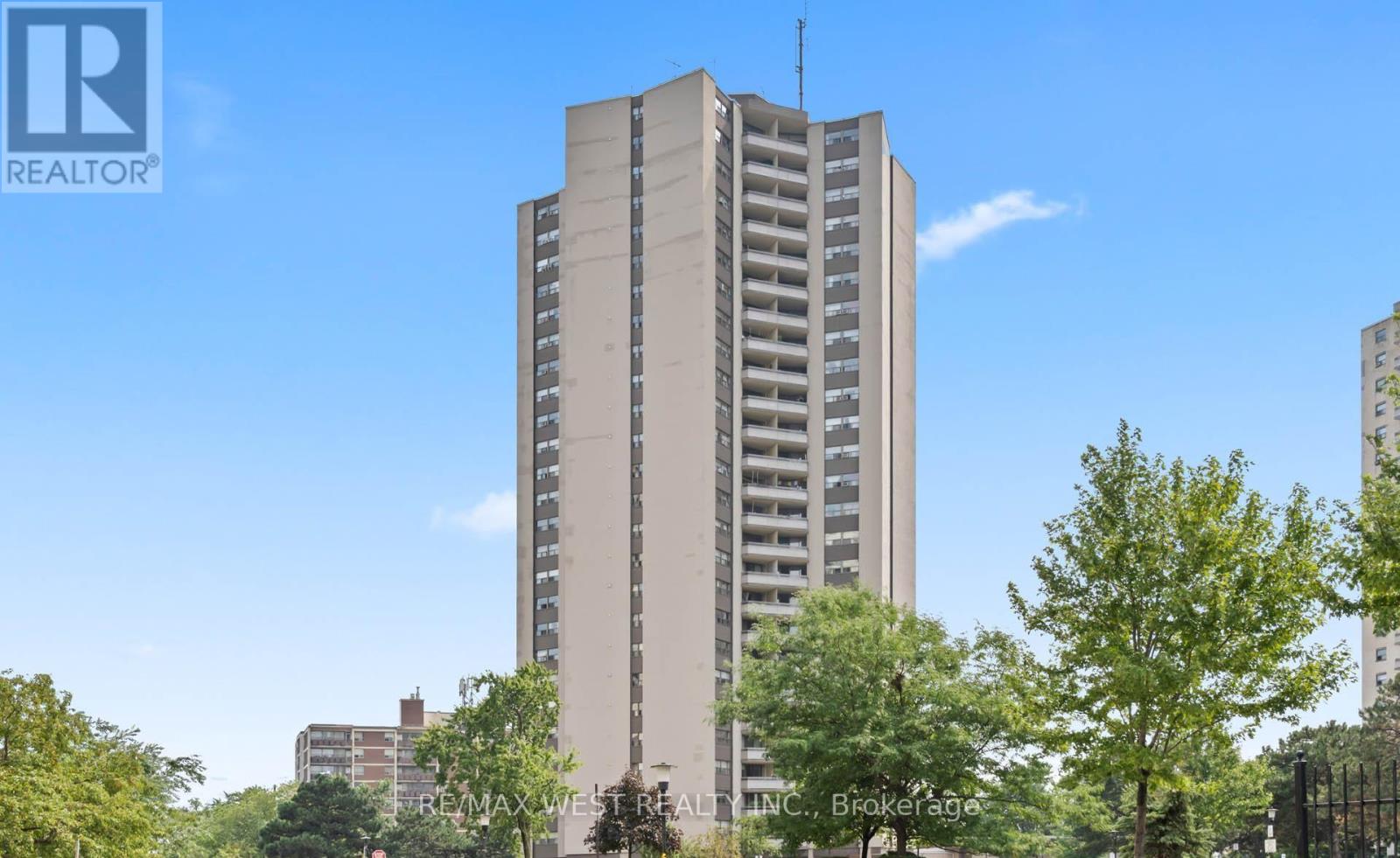 605 - 380 Dixon Road, Toronto (Kingsview Village-The Westway), Ontario  M9R 1T3 - Photo 34 - W12845206