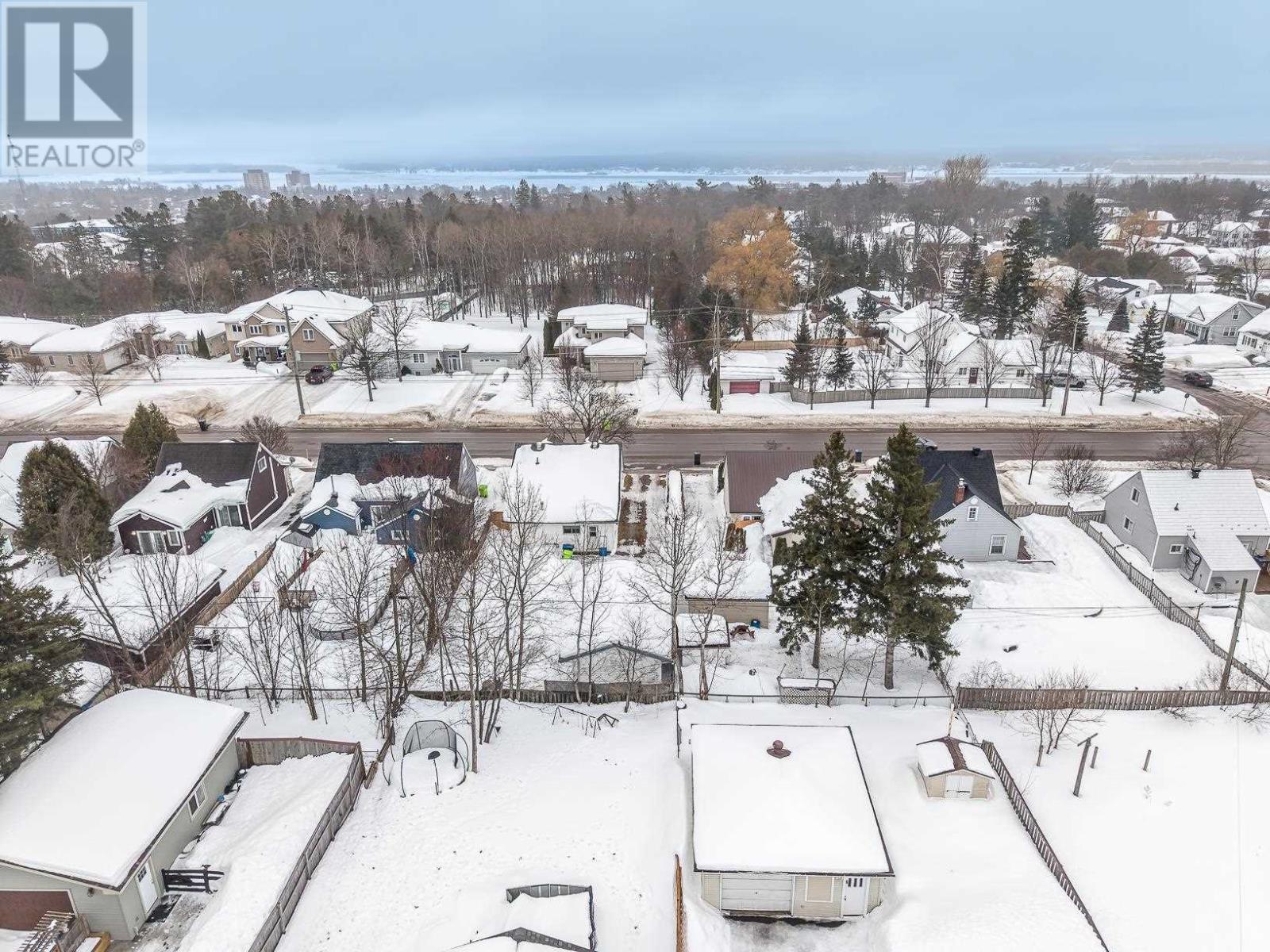 196 Macdonald Ave, Sault Ste. Marie, Ontario  P6B 1H5 - Photo 45 - SM260436