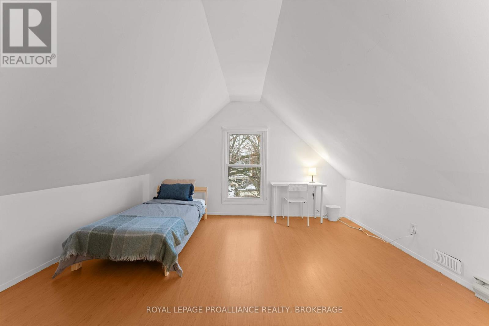 29 Livingston Avenue, Kingston, Ontario  K7L 4L1 - Photo 25 - X12869972