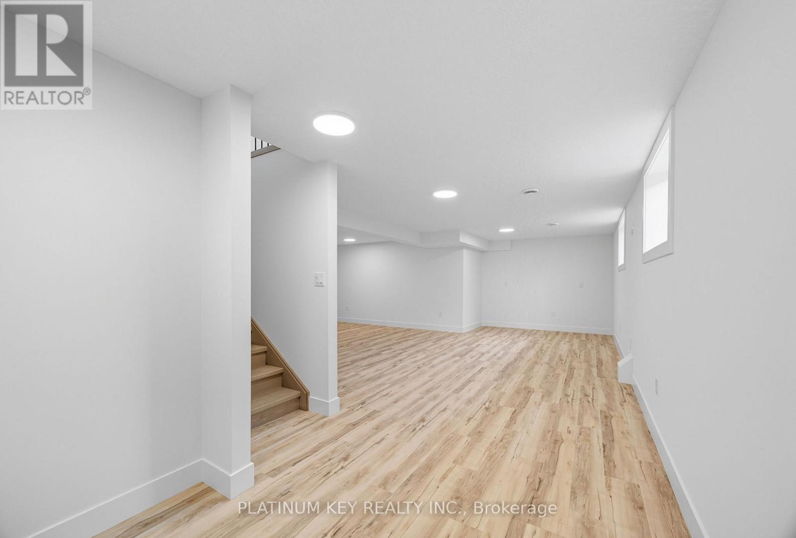 32 Briscoe Crescent, Strathroy-Caradoc (Ne), Ontario  N7G 4E2 - Photo 25 - X12729640