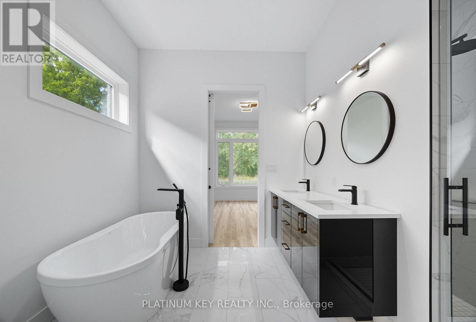 32 Briscoe Crescent, Strathroy-Caradoc (Ne), Ontario  N7G 4E2 - Photo 15 - X12729640